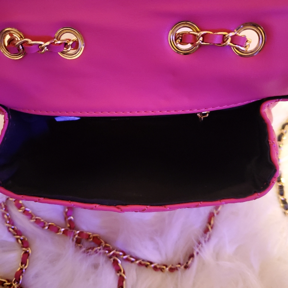 Diamond Stitched Mini Chain Bags - Picture 3 of 6